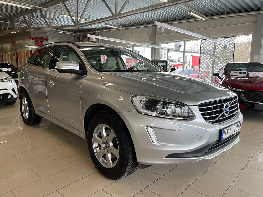 Bild 3 av Volvo XC60 D3 Momentum 136 hk dragkrok, NY KAMREM
