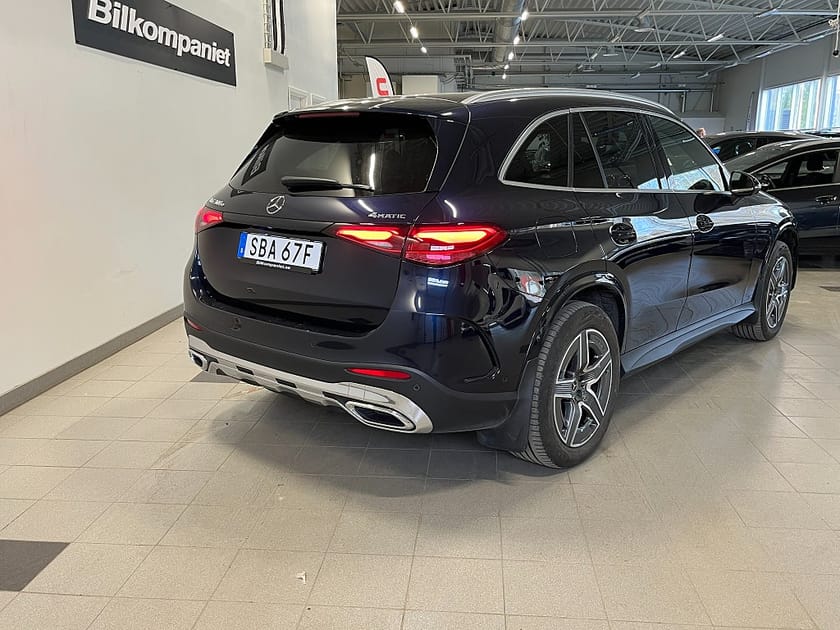 Bild 3 av Mercedes-Benz GLC 300 e 4MATIC AMG Distronic Digital-Light 360
