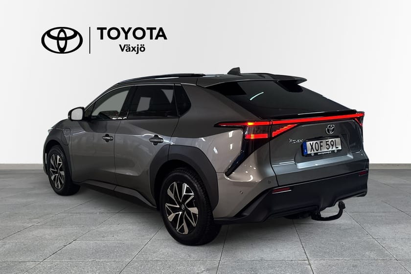 Bild 2 av Toyota bZ4X Executive 2WD 71,4 kWh Drag V-hjul