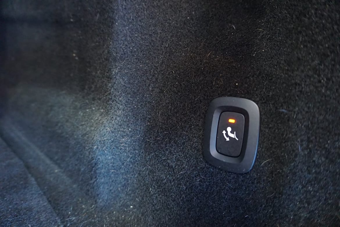 Volvo XC60 2022 - miniatyr 9