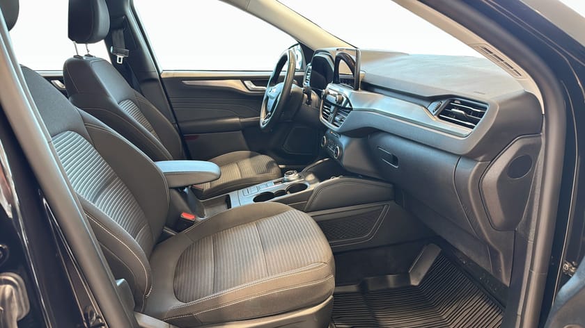 Bild 3 av Ford Kuga Plug-In Hybrid Titanium 2.5 225HK Vinterpaket