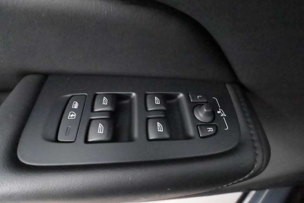 Volvo XC60 2023 - miniatyr 13