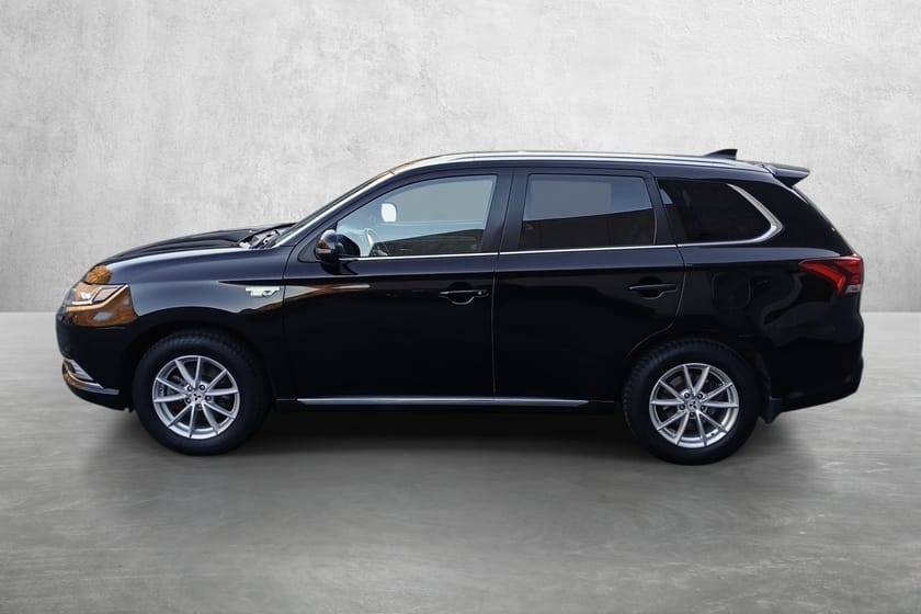 Bilde 2 av Mitsubishi Outlander PHEV 4WD Instyle+ 2.2-150 DI-D aut