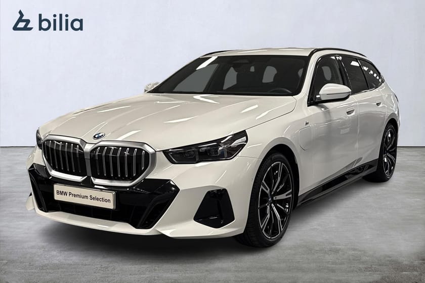 Bild 1 av BMW 530e xDrive Touring M-Sport | Drag | B&W | Aktiv farth | 20"