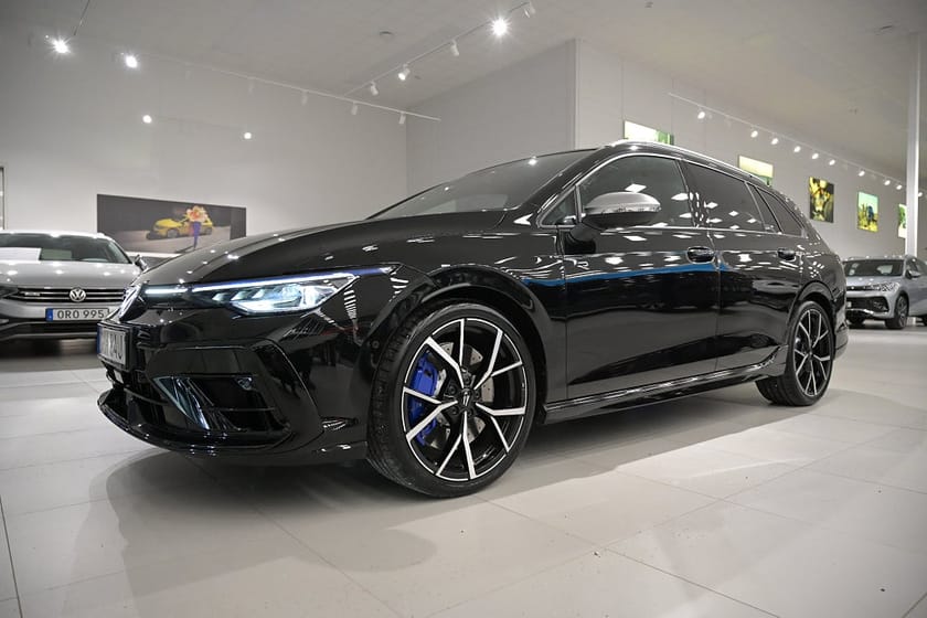 Bild 1 av Volkswagen Golf Variant R Sportcombi 333 hk Drag