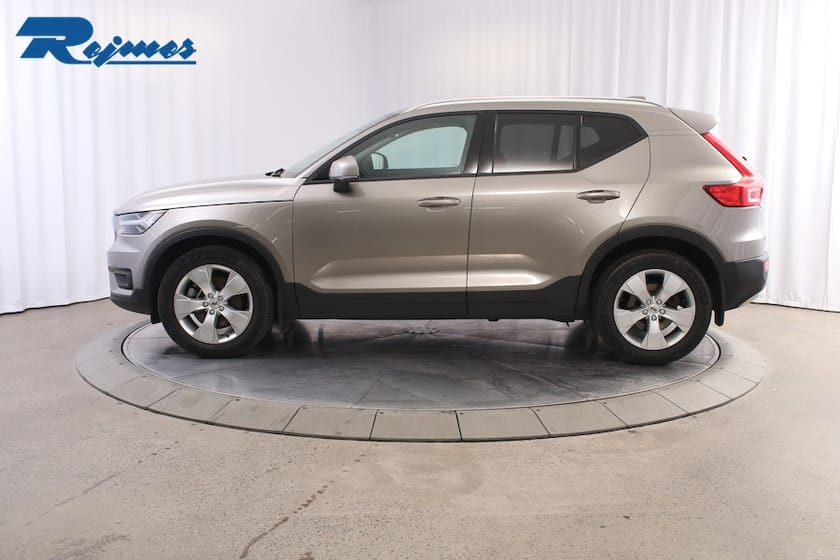 Bild 3 av Volvo XC40 B4 FWD Bensin Momentum Advanced SE