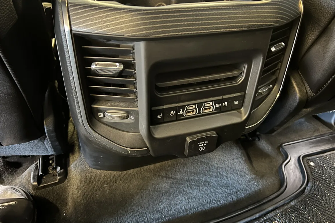 RAM 1500 Crew Cab