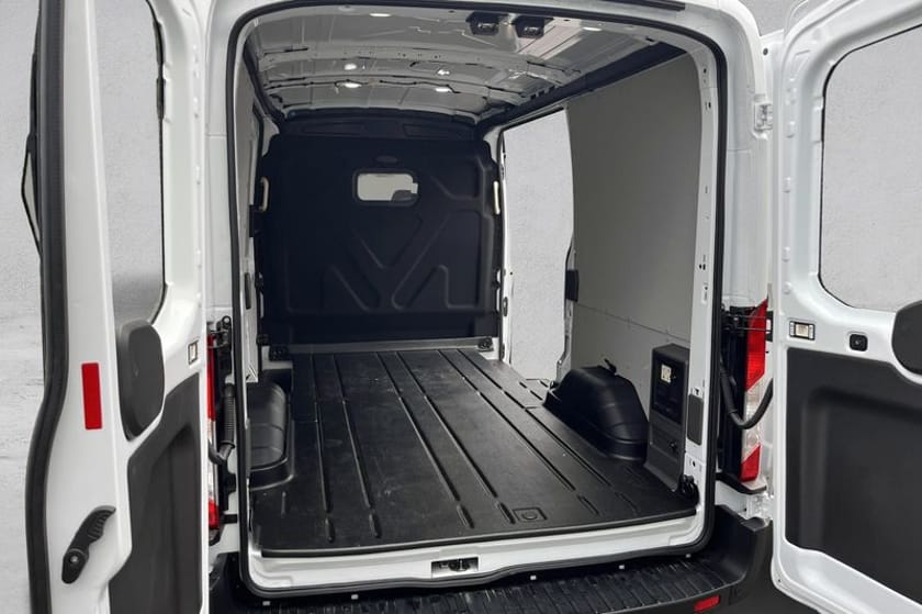 Bilde 5 av Ford E-Transit 425 309km WLTP L2H2 Trend 3 seter 1358KG nyttelast!