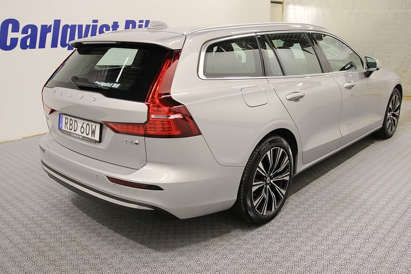 Bild 4 av Volvo V60 T6 Recharge Core Edition plug in AWD 350HK 4x4