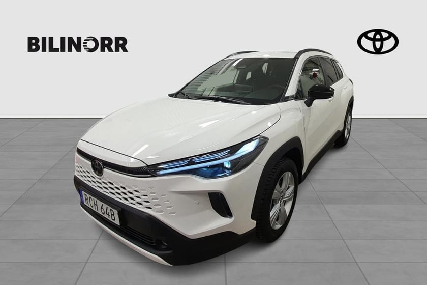 Bild 1 av Toyota Corolla Cross Hybrid AWD-i STYLE VINTERHJUL