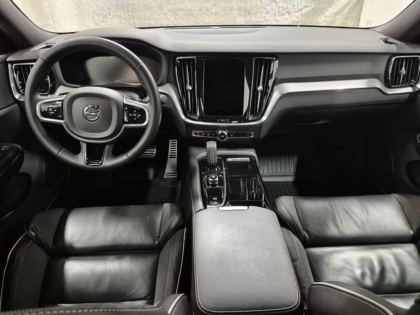 Bild 5 av Volvo S60 T8 Recharge R-Design plug in AWD 392HK 4x4