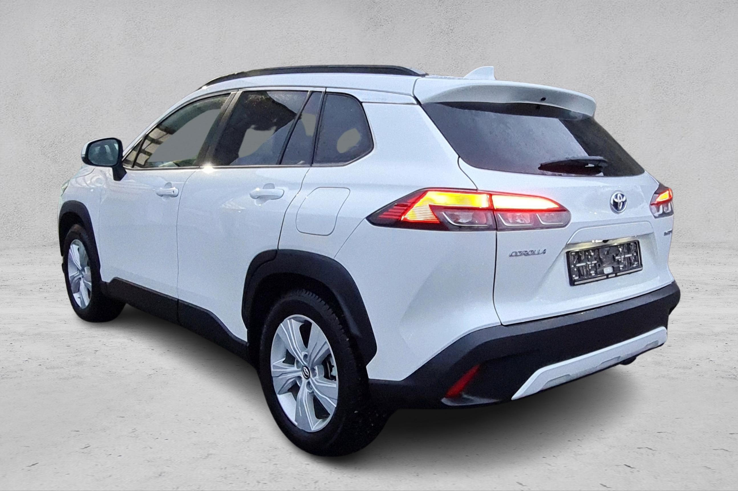 Thumnail bilde 2 av Toyota Corolla Cross Hybrid AWD-i