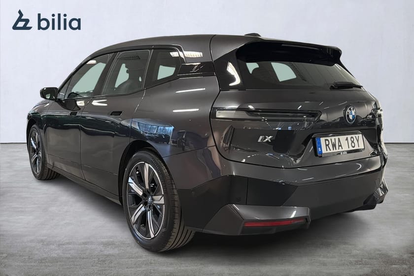 Bild 2 av BMW iX xDrive40 Sportline | Comfort | Drag | H&K | Backkamera