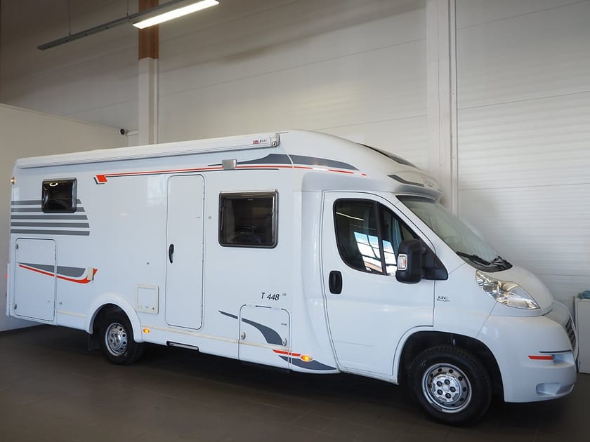 Bild 2 av Capron Campervan Fiat Carado T 448 Långbädd Markis AC 3850kg