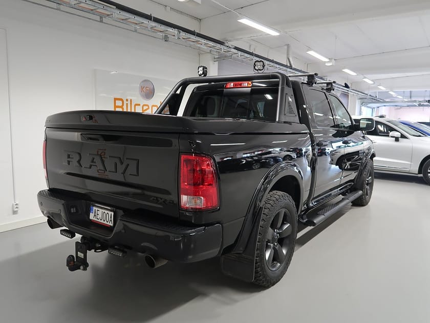 Bild 5 av RAM 1500 Crew Cab Dodge Classic 5.7 V8 HEMI 4x4 TorqueFlite V-Däck ing