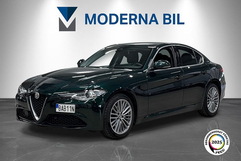 Bild 1 av Alfa Romeo Giulia 2.0 Turbo 200hk Super 16V Harman/Kardon Adaptiv CarPlay