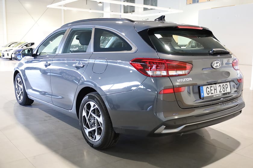 Bild 3 av Hyundai i30 Kombi 1,0 T-GDi MHEV Essential Aut Navi Kamera