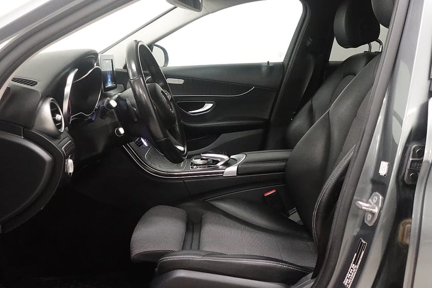 Bild 5 av Mercedes-Benz C 200 T d red 7G-Tronic Plus P-Värme Dragkrok Kamera