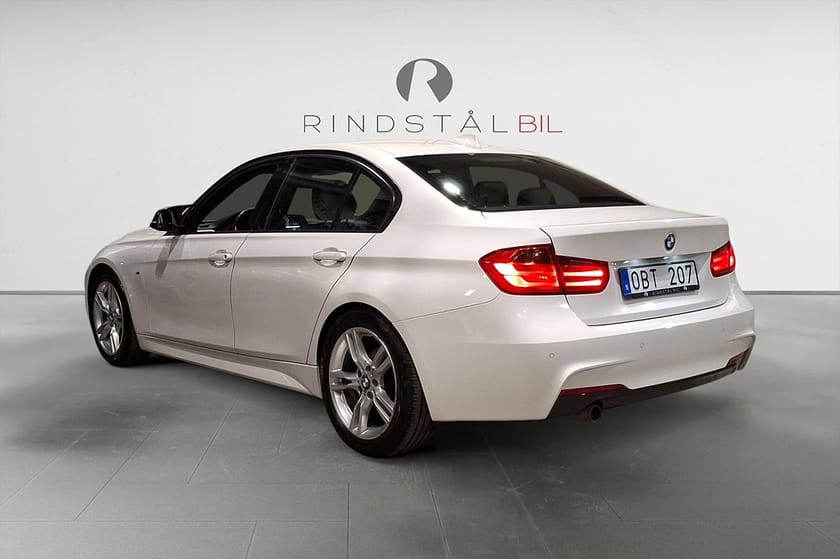 Bild 5 av BMW 320d Sedan 184 HK M-SPORT PDC SKINN XENON 13200MIL 0.38L/MIL 18"