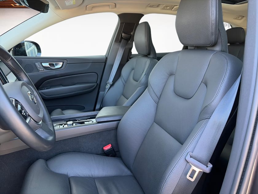 Bild 2 av Volvo XC60 T6 Plus Dark Edition
