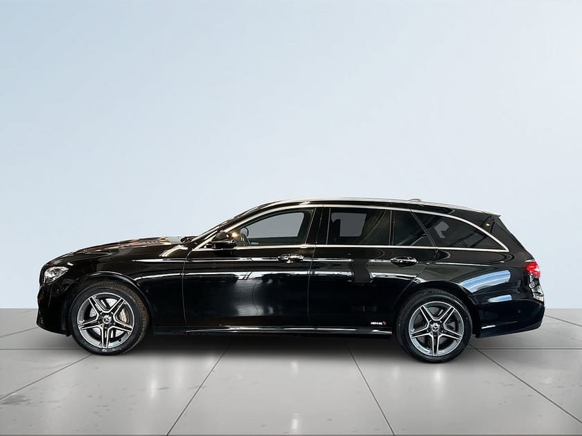 Bild 4 av Mercedes-Benz E 300 T de 4MATIC 4M AMG Line Pano/MOMS/Ad.Fhåll/Burmester/360