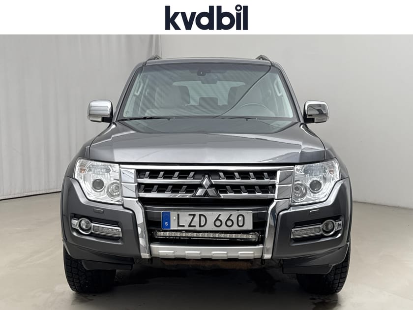 Bild 5 av Mitsubishi Pajero Wagon 3.2 DI-D 200hk 7-sits Läder Taklucka