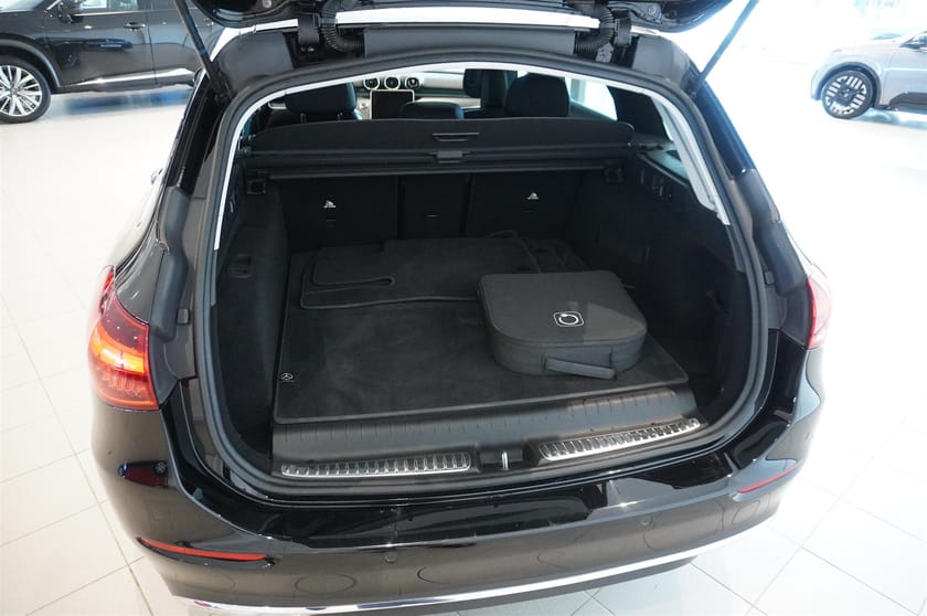 Bild 4 av Mercedes-Benz C 300 T de 4MATIC Avantgarde 9G-Tronic Navigation