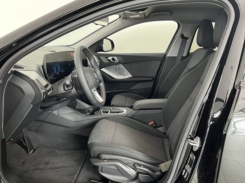 Bild 5 av BMW 120 4,95 ränta M Sport Design Nav Drive/Park-assist Rattv