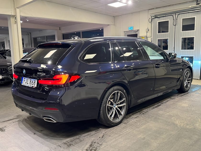 Bild 4 av BMW 530e xDrive Touring Aut M Sport Drag Gps Hi-Fi SE SPEC