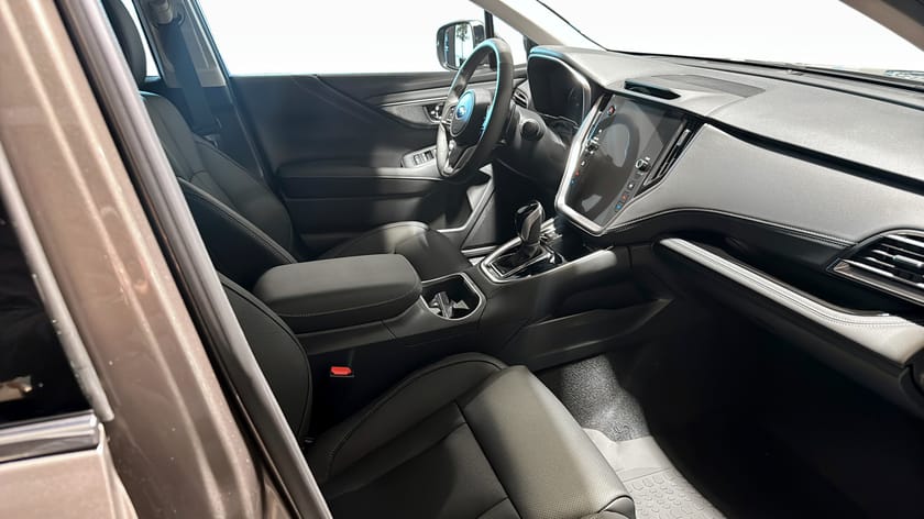 Bild 3 av Subaru Outback X-Fuel Limited, Vinterhjul och dragkrok ingår!