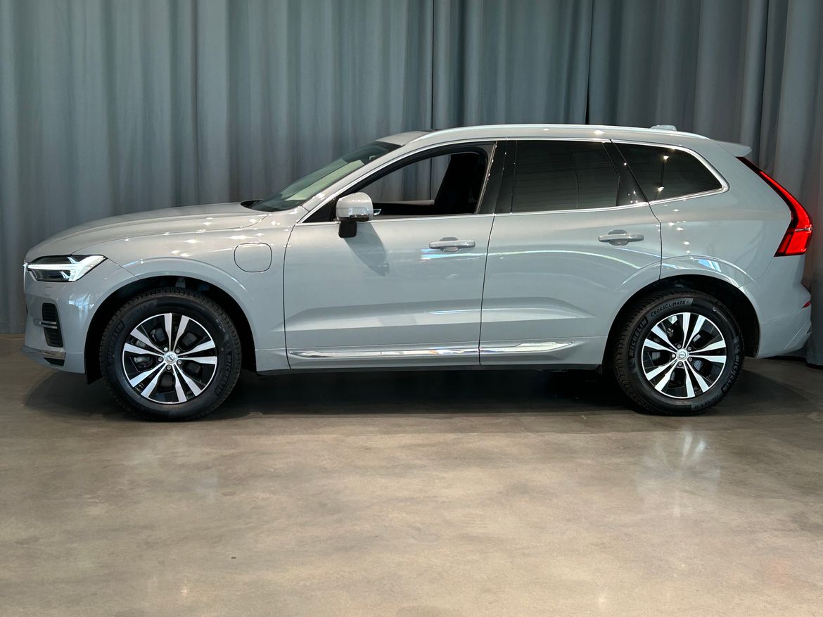 Volvo XC60 2024 - miniatyr 2