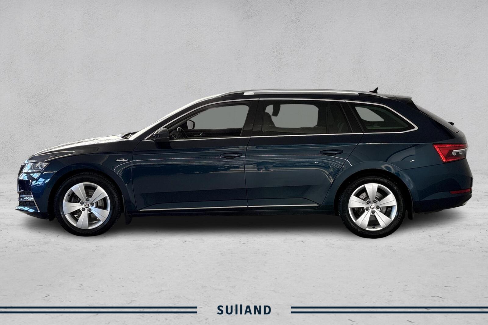 Thumnail bilde 1 av Škoda Superb Stasjonsvogn