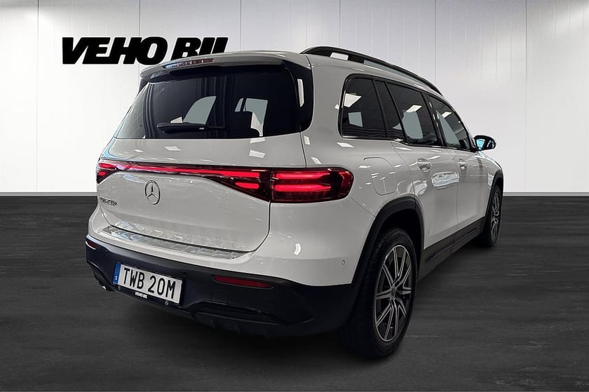 Bild 3 av Mercedes-Benz EQB 250+ AMG Line | 7-sits | Panorama | Backkamera |