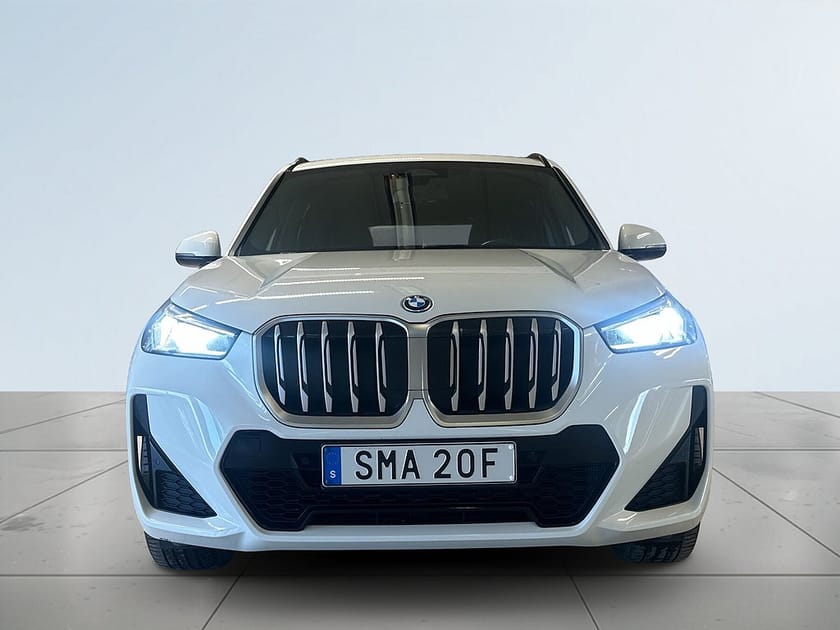 Bild 2 av BMW X1 xDrive30e M Sport MOMS Navi B-Kamera CarPlay S&V-däck