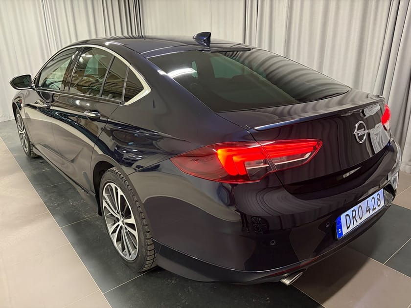 Bild 3 av Opel Insignia Grand Sport 2.0 CDTI 4x4 Business Drag Värmare Bose