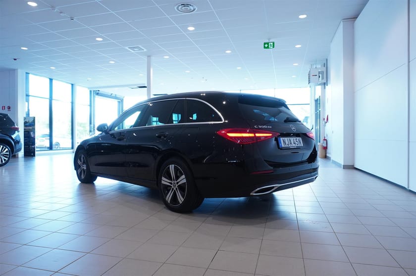 Bild 3 av Mercedes-Benz C 300 T de 4MATIC Avantgarde 9G-Tronic Navigation