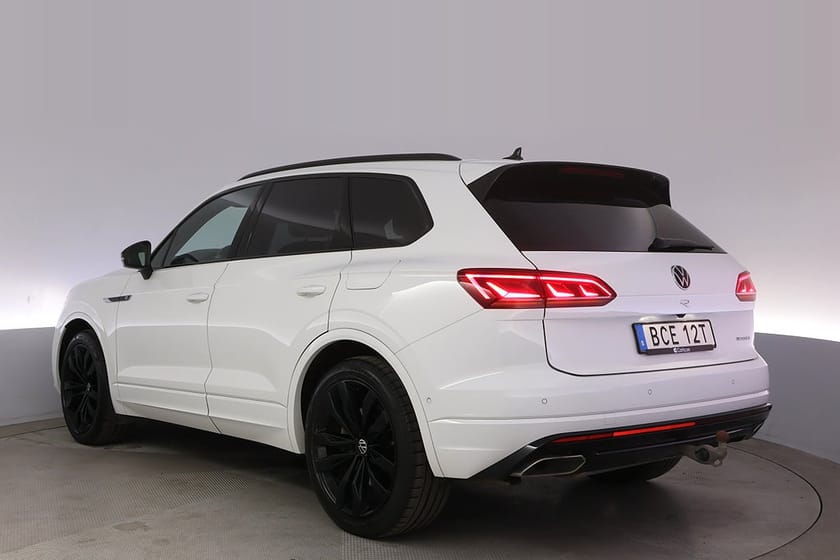 Bild 4 av Volkswagen Touareg R eHybrid 3.0 V6 4Motion Drag Pano BLIS