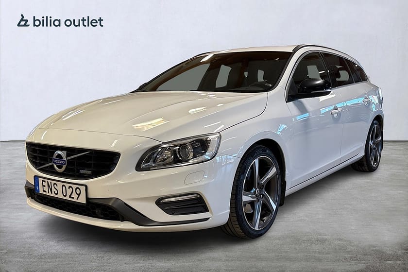 Bild 1 av Volvo V60 D4 R-Design Taklucka / Keyless / Navigation / Elstol