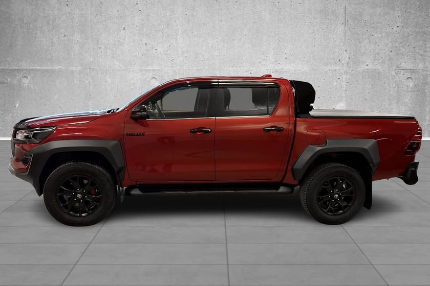 Bilde 2 av Toyota Hilux Dobbelcab 2.8 Diesel D-4D Automat 6 gir 4x4 GR SPORT ll