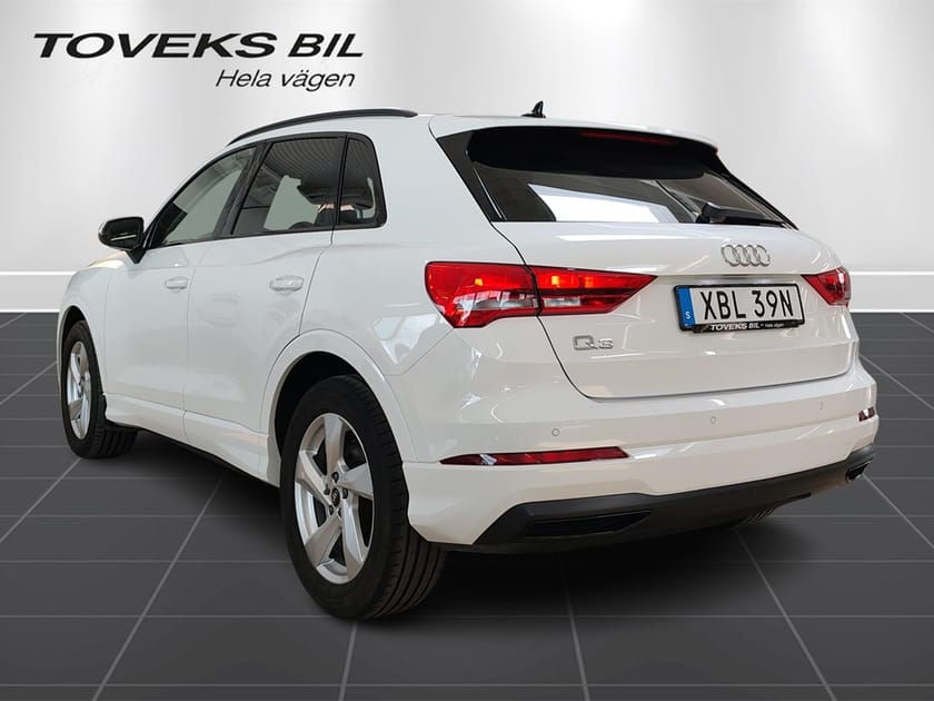 Bild 5 av Audi Q3 35 TFSI 150 HK S-Tr Svart optikpkt|Drag|Värmare