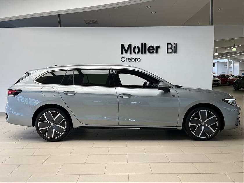 Bild 2 av Volkswagen Passat Variant eHybrid 272 DSG6 R-LINE
