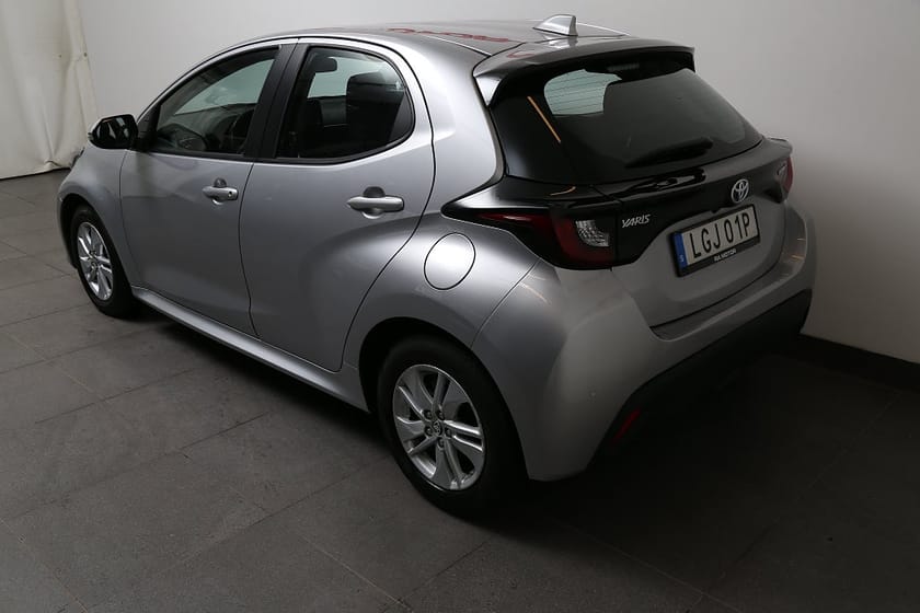 Bild 4 av Toyota Yaris Hybrid Active Aut 5D Kamera PDC Blåtand