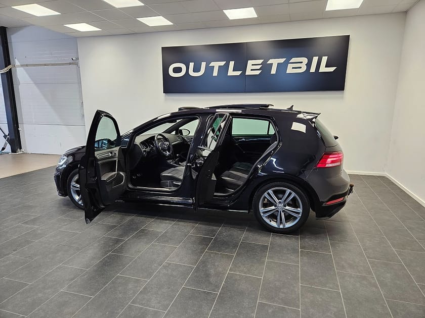 Bild 4 av Volkswagen Golf GT R line 1.5 TSI 150hk Panorama Backkamera Drag