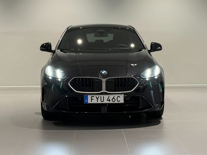 Bild 2 av BMW 120 M Sport Nav Drive/Park-assist Rattv Tonade rutor 18"