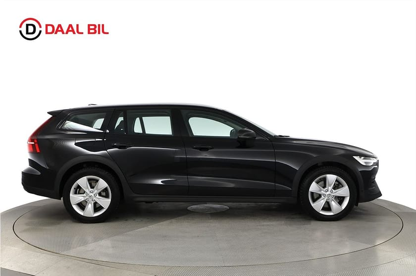 Bild 4 av Volvo V60 Cross Country B4 AWD 197HK CORE VÄRMARE B-KAMERA NFC NAVIGATION