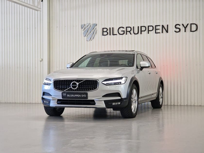 Bild 3 av Volvo V90 Cross Country D4 AWD Geartronic Inscription Pro|Panorama|Keyless|