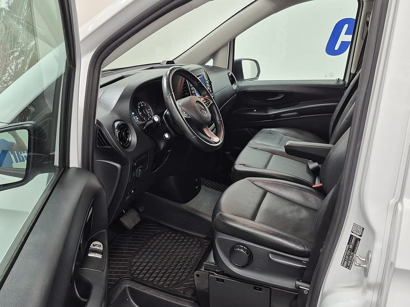 Bild 2 av Mercedes-Benz Vito 116 CDI 2.8t LÅNGT SKÅP 163HK Navi Aut Leasing 36 mån 6063:-+Moms