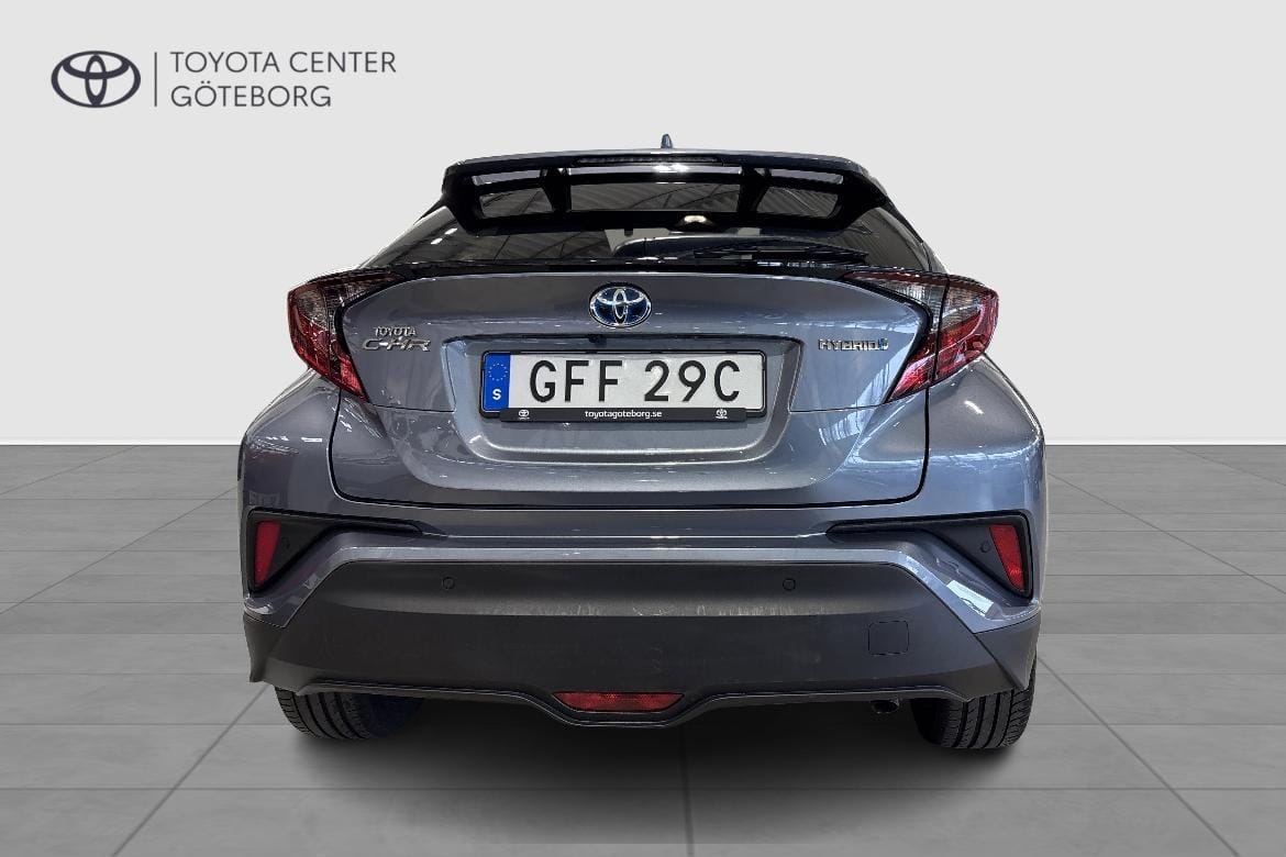 11 / 17