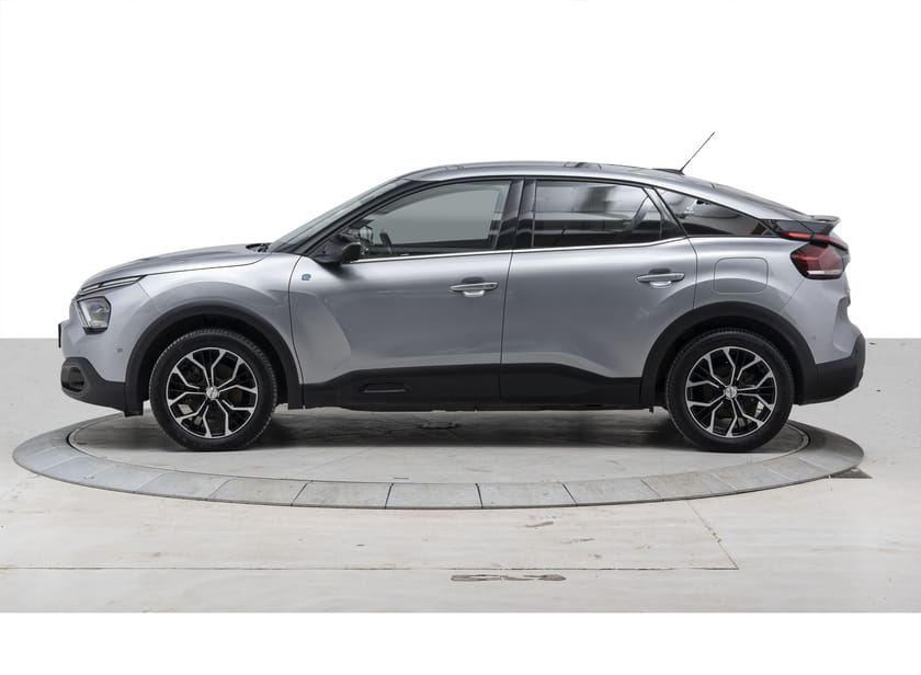 Bilde 2 av Citroën ë-C4 SHINE PACK m/SOLTAK-SKINN-ADAPTIV CRUISE-RYGGEKAMERA