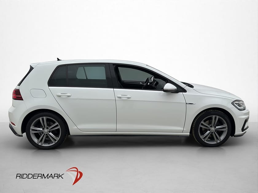 Bild 5 av Volkswagen Golf TSI 150hk R-Line Cockpit P-Sensorer CarPlay